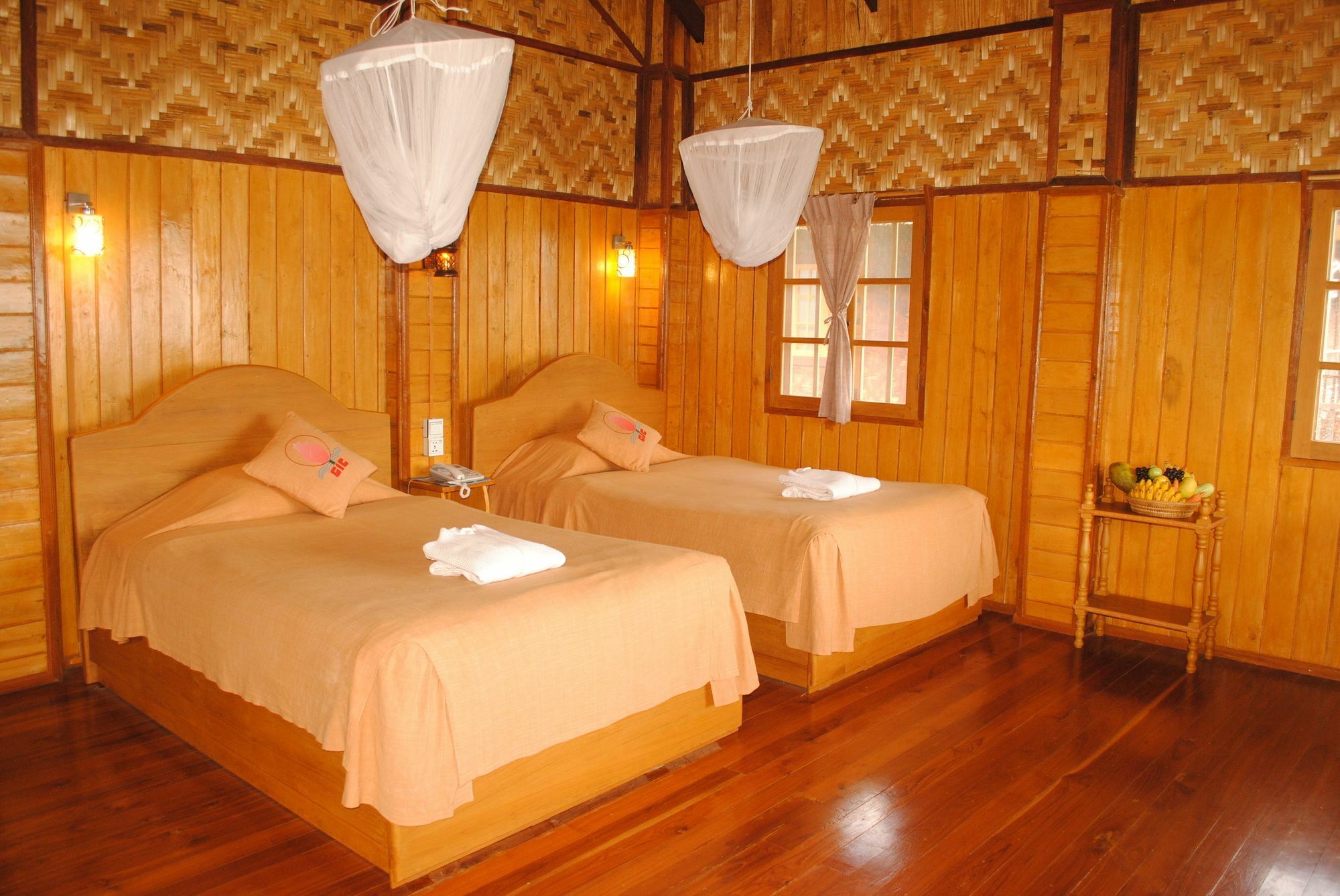 Golden Island Cottages Thale U Hotel Ywama Exterior photo